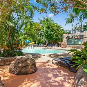 4* Resort Ashmore Palms Holiday Village